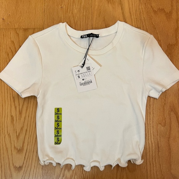 White Ribbed Cropped T-shirt - Picture 1 of 7
